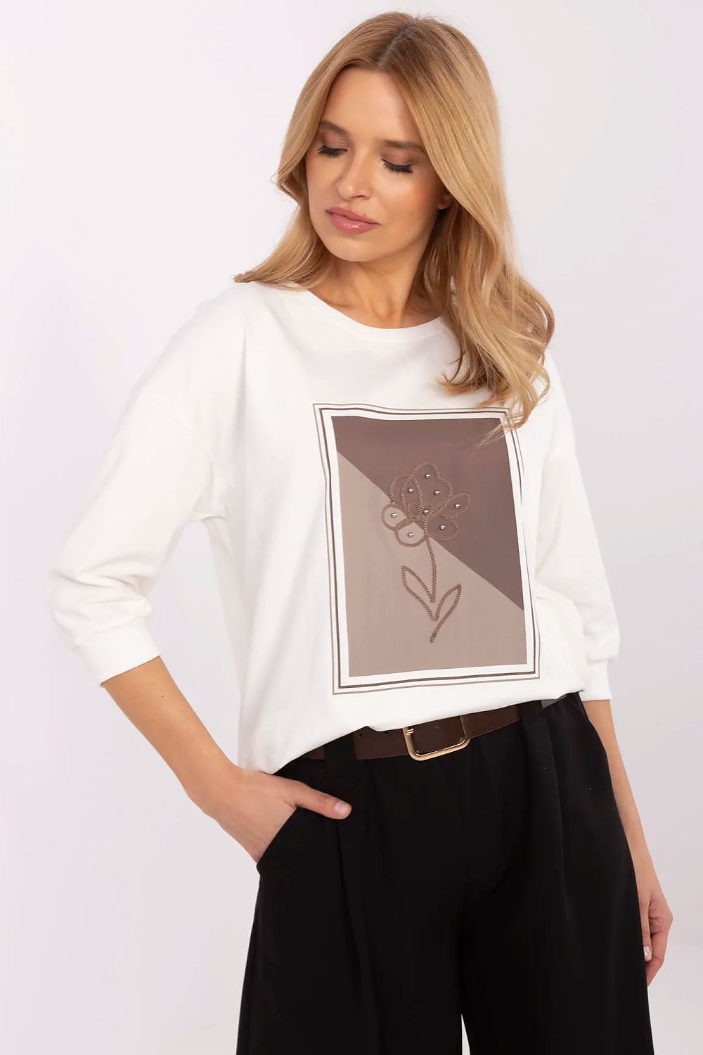 Blouse model 210656 Relevance